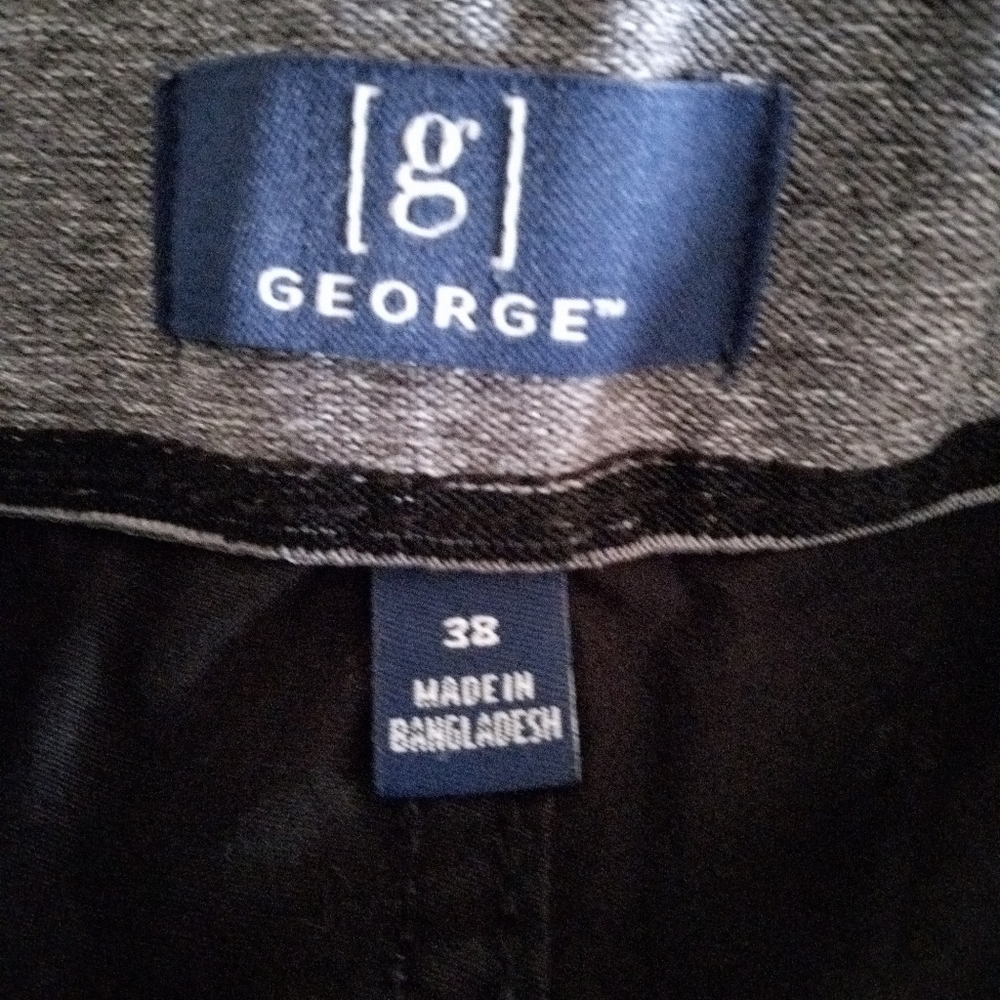 George - Picture 3 of 6